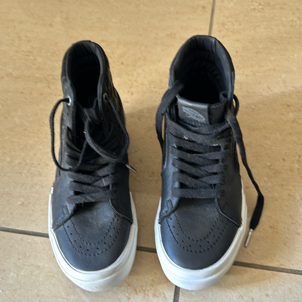 Vans skater high top leather elevated shoes Women 6.5